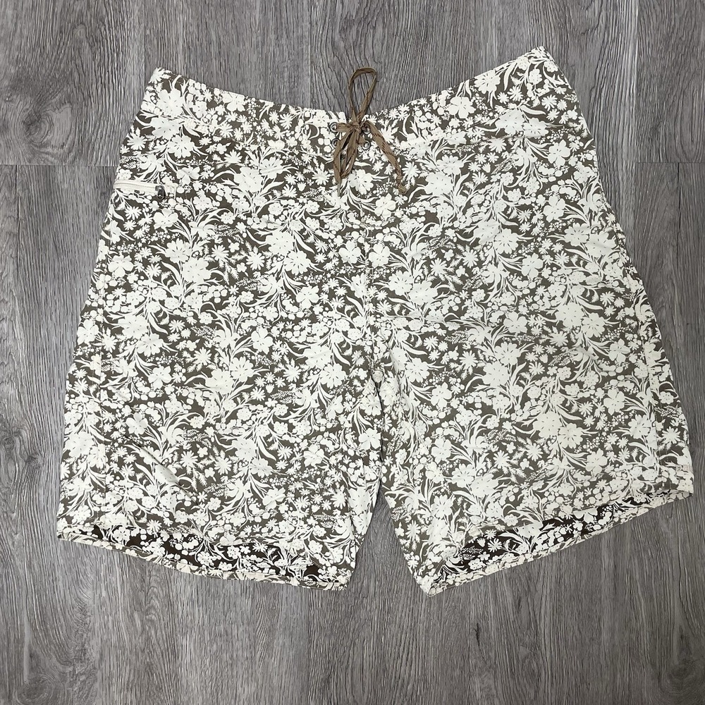Patagonia Shorts Mens 38 White Floral Drawstring Nylon Outdoor Hiking 8" Inseam